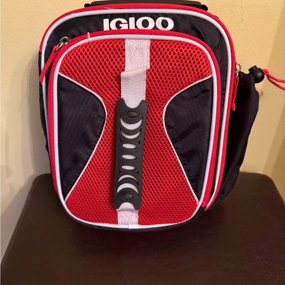 Igloo Other - Igloo Black and Red Men's Lunchbag